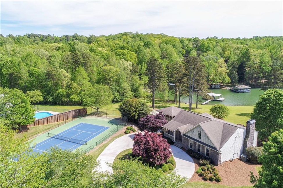 LakeHouse_03.jpg