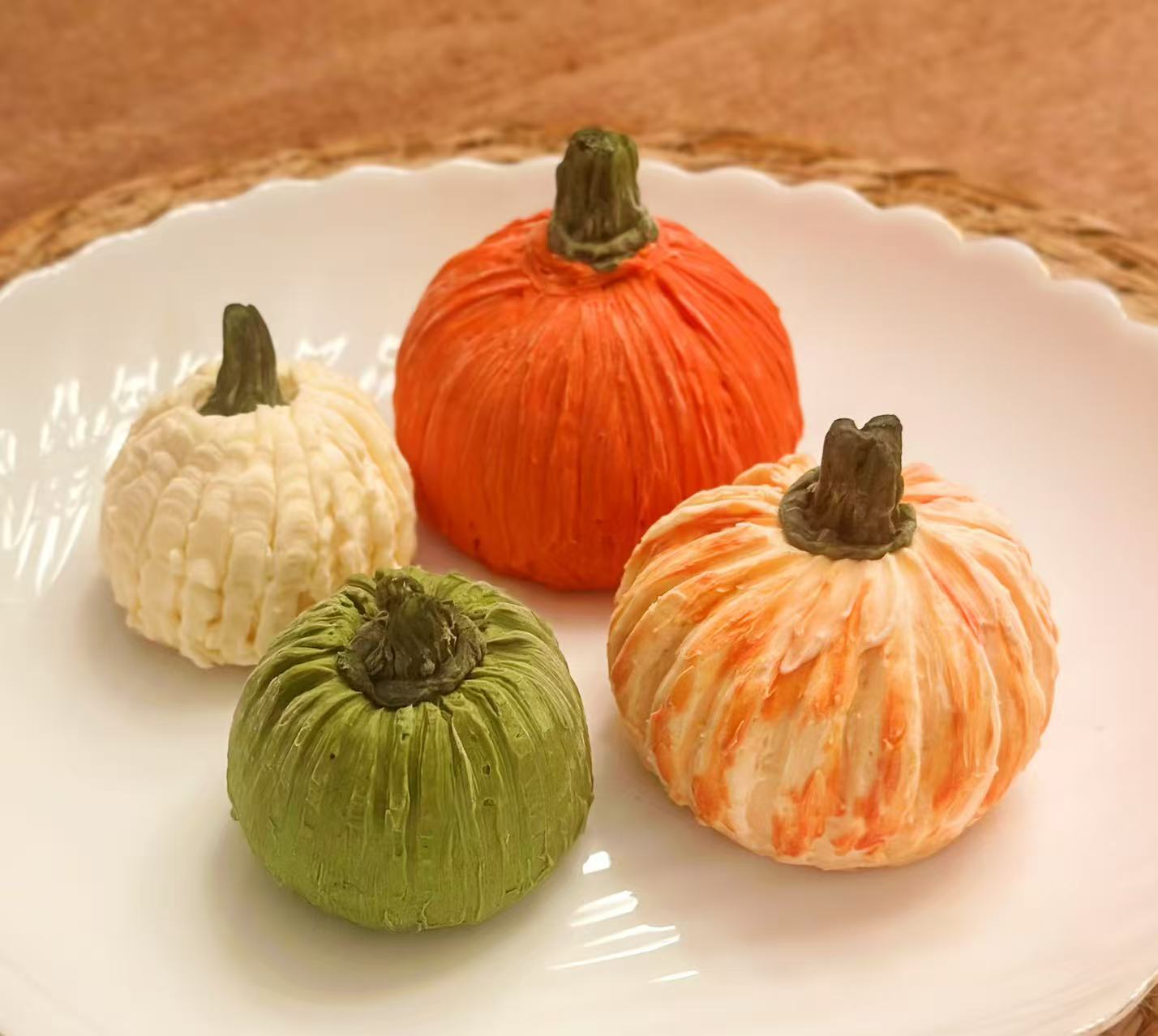 Bei_Bloom_Pumpkins_under_1000KB.jpg
